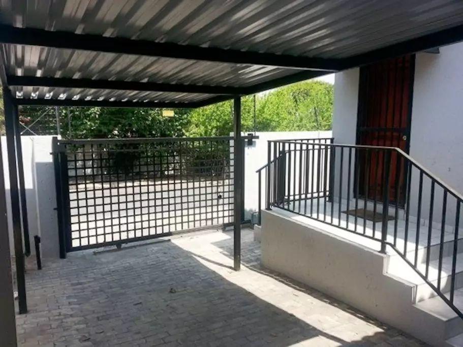 Spacious Garden Cottage 约翰内斯堡 外观 照片